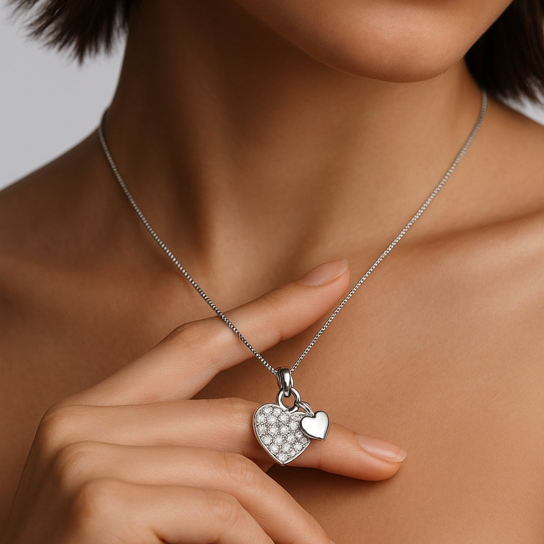 COLLAR ISABEL HERRERA CORAZÓN PLATEADO CON CIRCONITAS